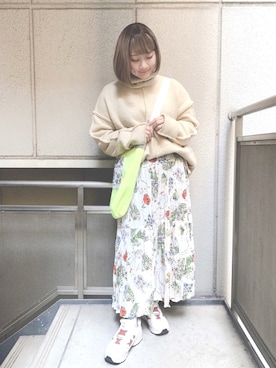 「select MOCA（セレクトモカ）のリンキングオーバーサイズタートルニット（ニット/セーター）」を使った、sumireさん（レディース・155cm）の春コーディネート