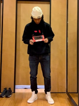 「DIESEL（ディーゼル）のアイテム（帽子）」を使った、TAIRAさん（メンズ・178cm）の秋コーディネート