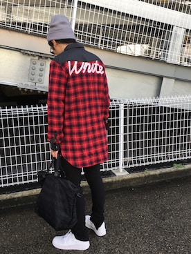 「palace」｜「アイテム（チノパンツ）」を使った、hirotoさん（メンズ・175cm）の冬コーディネート