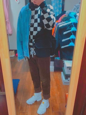 「VERSACE（ヴェルサーチ）のアイテム（腕時計）」を使った、akpさん（メンズ・169cm）の冬コーディネート