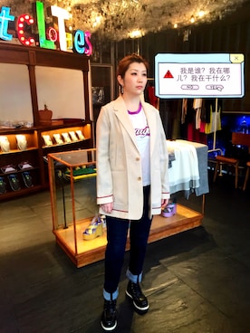 「アイテム（ピアス（片耳用）、グレー系）」を使った、Eric McCoyさん（レディース・165cm）の冬コーディネート