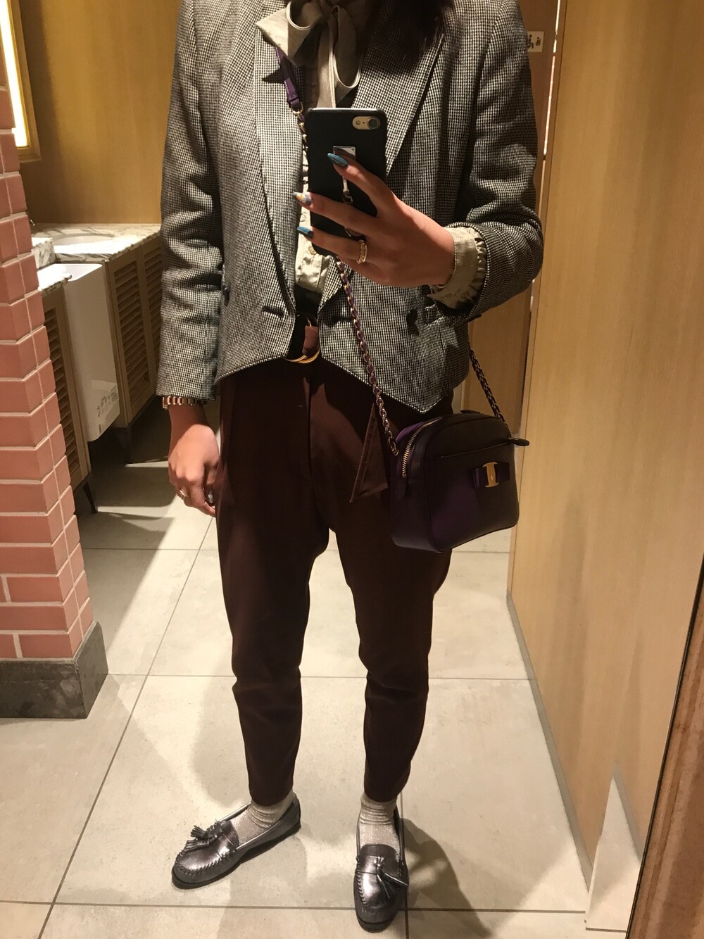 「シンプル、昭和コーデ、ootd、the verginia、オトナカジュアル、カジュアル」｜「iphoriaのアイテム（ファッション雑貨、ブラック系）」を使った、rioさん（レディース・165cm）の冬コーディネートの1枚目の写真