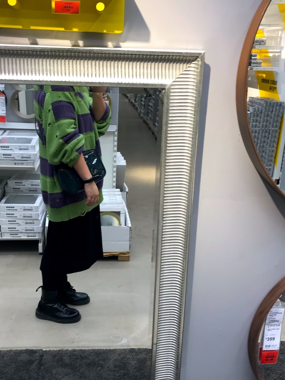 「IKEA」｜「ZARAのアイテム（スカート、ブラック系）」を使った、Glulingさん（レディース・163cm）の秋コーディネートの1枚目の写真