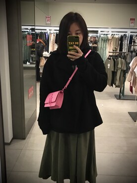 「JW Anderson（ジェイダブリューアンダーソン）のアイテム（ショルダーバッグ）」を使った、Glulingさん（レディース・163cm）の冬コーディネート