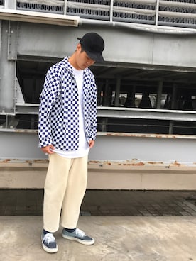 「オフホワイト」｜「アイテム（チノパンツ）」を使った、mitsuzukaさん（メンズ・178cm）の夏コーディネート