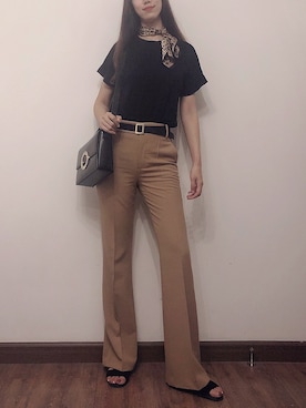 「アイテム（スラックス、ゴールド系）」を使った、soft papa gingerさん（レディース・175cm）の秋コーディネート