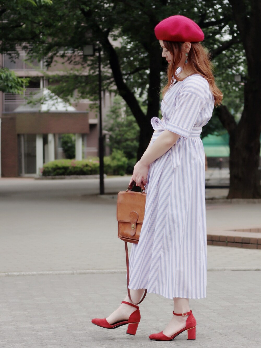 「ワンピース、ベレー帽、レトロ、SENSEOFPLACE、ストライプワンピース、太ヒール、カシュクールワンピース、oldcoach、SENSE OF PLACE by URBAN RESEAR、ふわふわヘアー」｜「SENSE OF PLACE by URBAN RESEARCHのカシュクールロングワンピース(半袖)（ワンピース、その他）」を使った、ちぃーさん（レディース・161cm）の春コーディネートの1枚目の写真