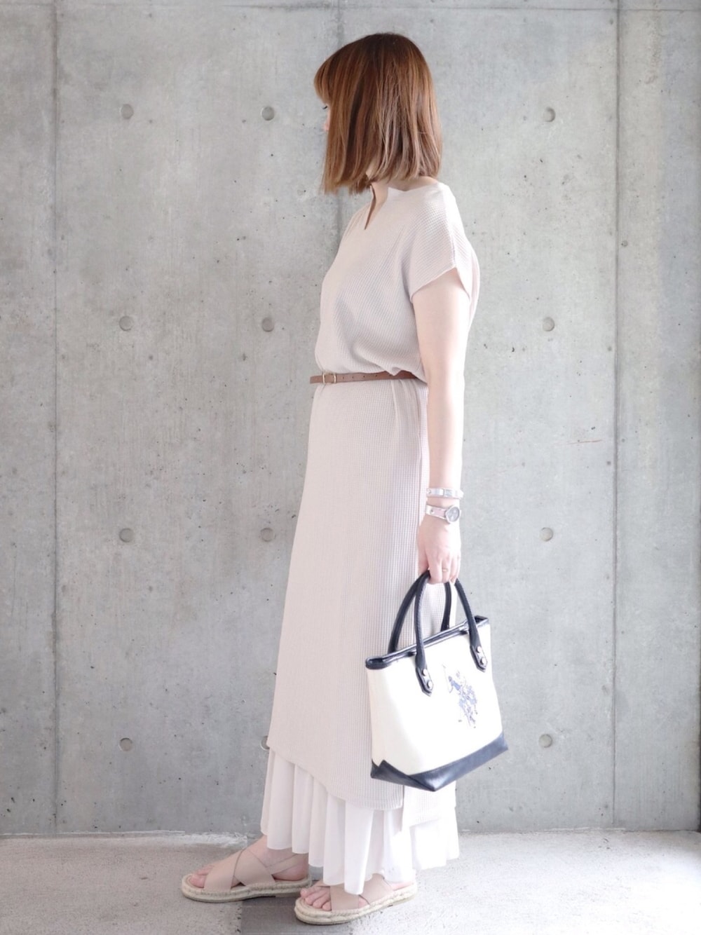 「サーマル、サーマルワンピ、chacocloset、ワッフルワンピース、キーネック、ワントーンコーデ、ベージュコーデ、ベージュ、PR、ニュアンスカラー」｜「Chaco closetのポケット付きサーマルスキッパーロングワンピース（ワンピース、ベージュ系）」を使った、ちぃーさん（レディース・161cm）の夏コーディネートの1枚目の写真