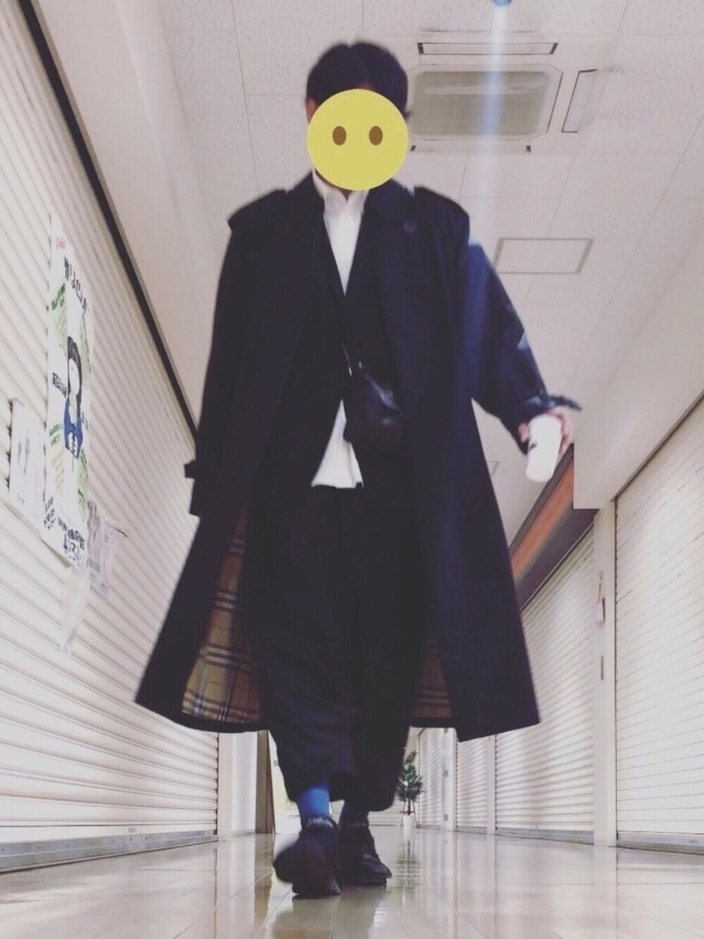 「JOHN LAWRENCE SULLIVAN、ISSEY MIYAKE、Burberry London、HARE、yohjiyamamoto、秋コーデ、お洒落さんとつながりたい、モノトーン、初投稿、ユニクロ」｜「JOHN LAWRENCE SULLIVANのアイテム（シャツ/ブラウス、ホワイト系）」を使った、N.さん（メンズ・186cm）の秋コーディネートの1枚目の写真