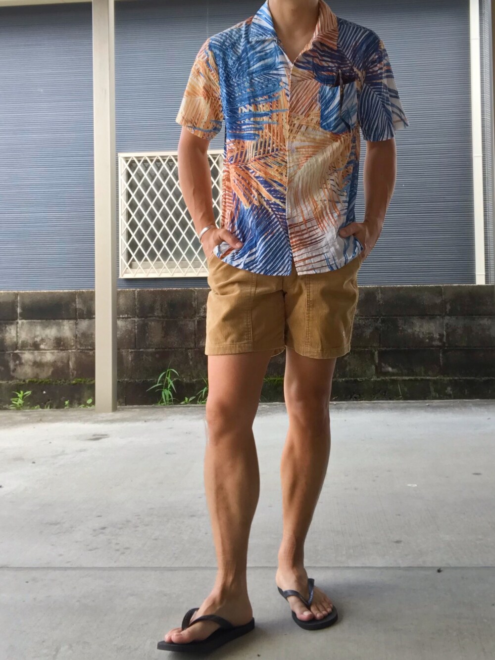 「Ocean Pacificのアイテム（その他パンツ、ブラウン系）」を使った、YUSUKE_PITTさん（メンズ・173cm）の夏コーディネートの1枚目の写真