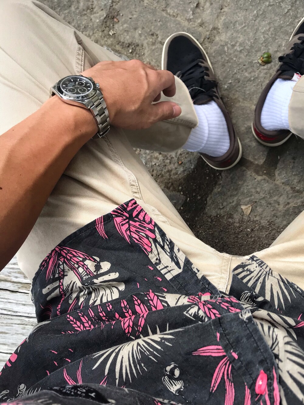 「ROLEXのアイテム（アナログ腕時計、シルバー系）」を使った、YUSUKE_PITTさん（メンズ・173cm）の秋コーディネートの1枚目の写真