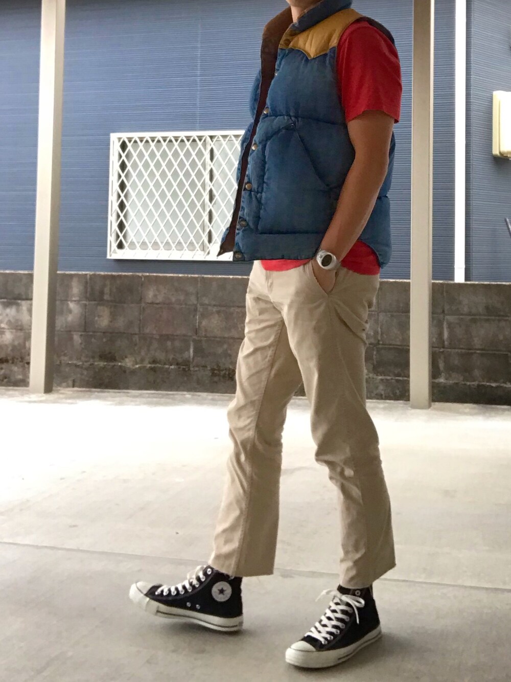 「UNIQLOのアイテム（チノパンツ、ベージュ系）」を使った、YUSUKE_PITTさん（メンズ・173cm）の秋コーディネートの1枚目の写真