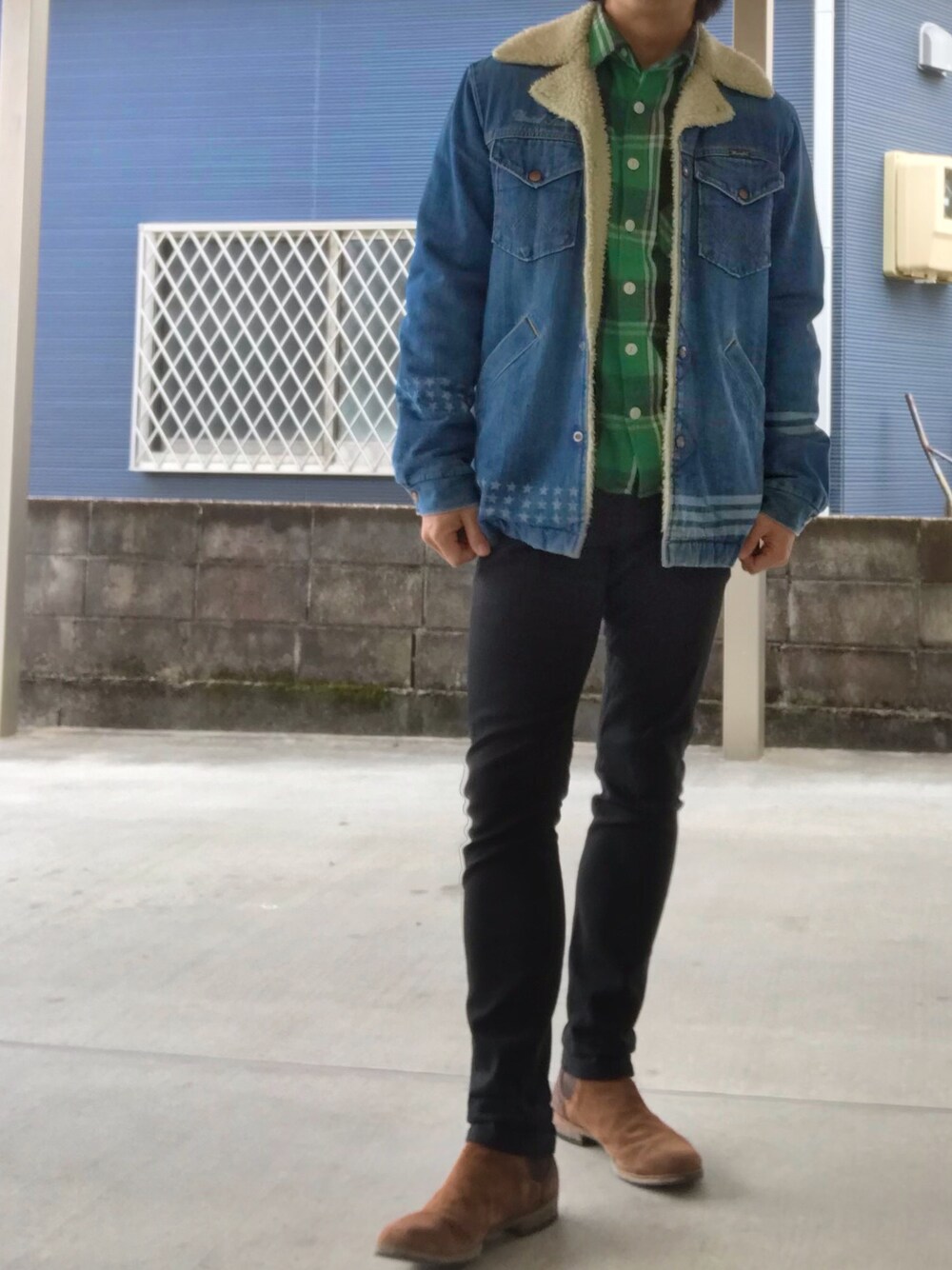 「Wranglerのアイテム（その他アウター、ブルー系）」を使った、YUSUKE_PITTさん（メンズ・173cm）の秋コーディネートの1枚目の写真