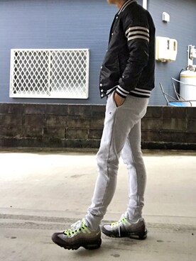 「Champion（チャンピオン）のアイテム（スタジャン）」を使った、YUSUKE_PITTさん（メンズ・173cm）の冬コーディネート