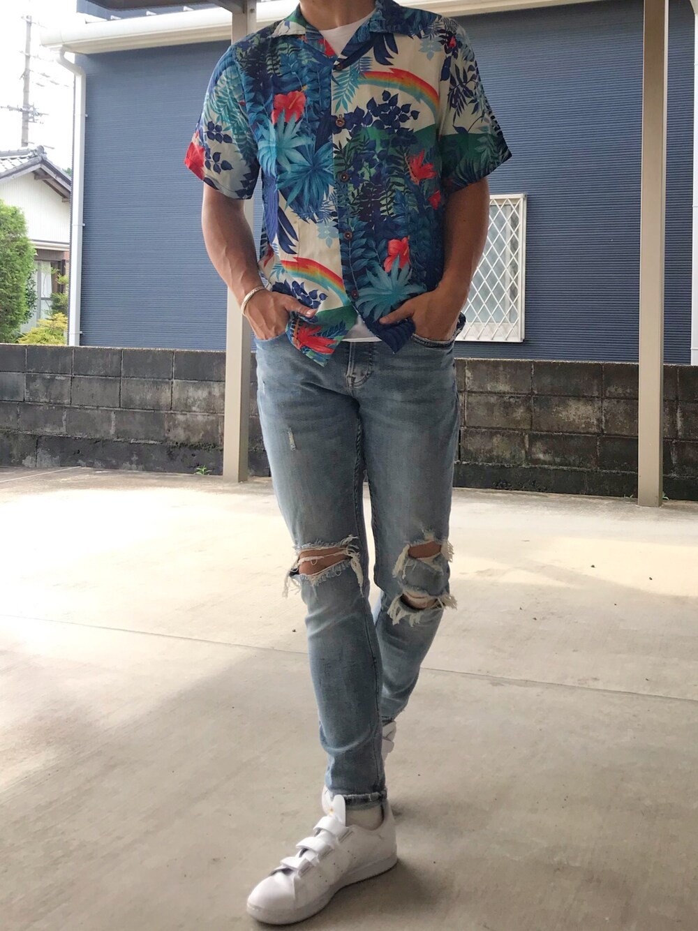 「Lightning Boltのアイテム（シャツ/ブラウス、ブルー系）」を使った、YUSUKE_PITTさん（メンズ・173cm）の夏コーディネートの1枚目の写真