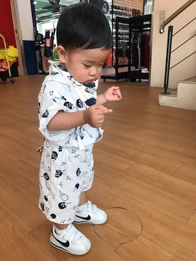 「アイテム（ベビーシューズ/ベビーソックス）」を使った、傅睿睿さん（キッズ・80cm）の春コーディネート