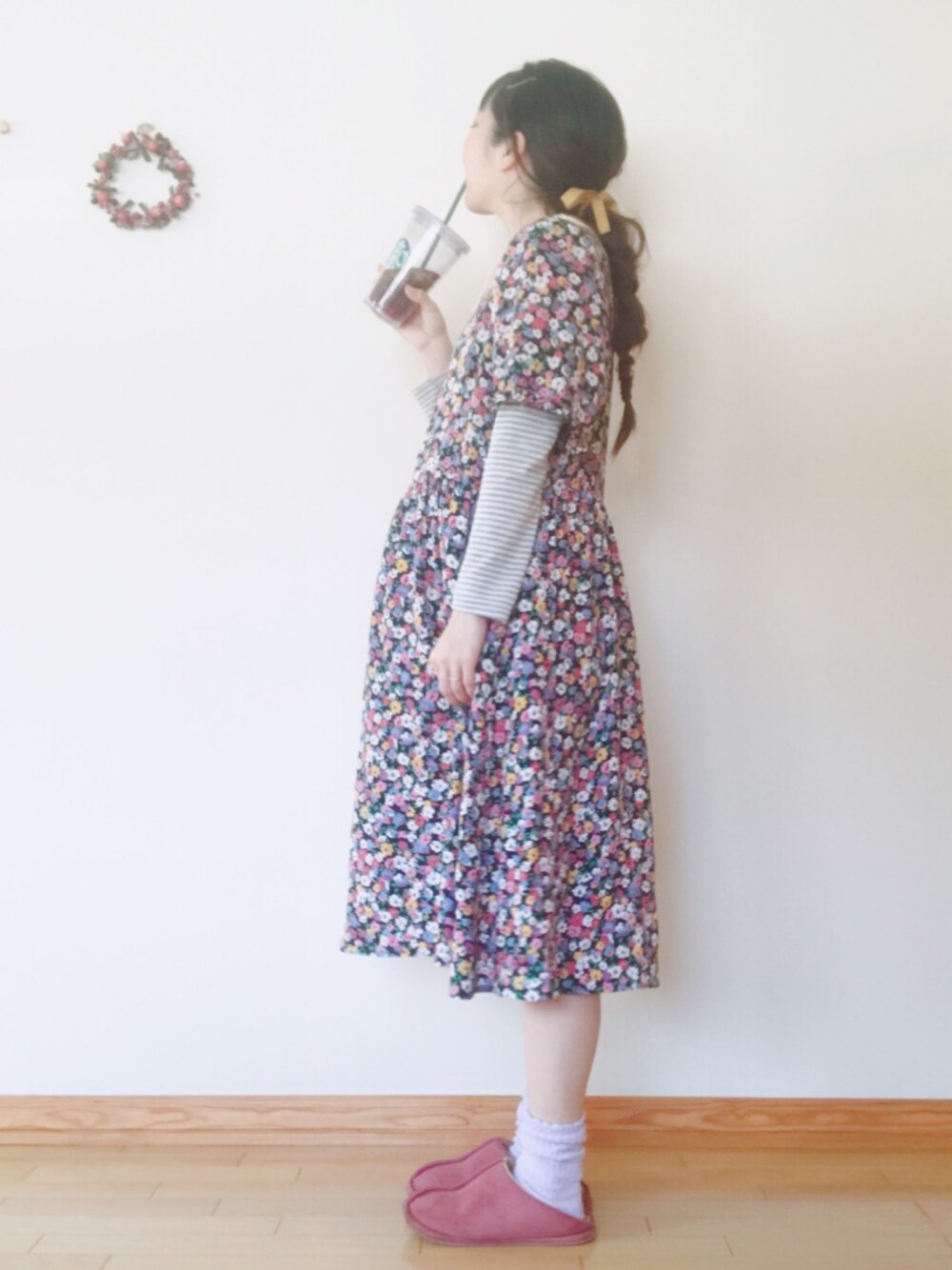 「花柄ワンピース」｜「古着の花柄ワンピースのアイテム（ワンピース、その他）」を使った、ワンダーねこビールさん（レディース・162cm）の春コーディネートの1枚目の写真