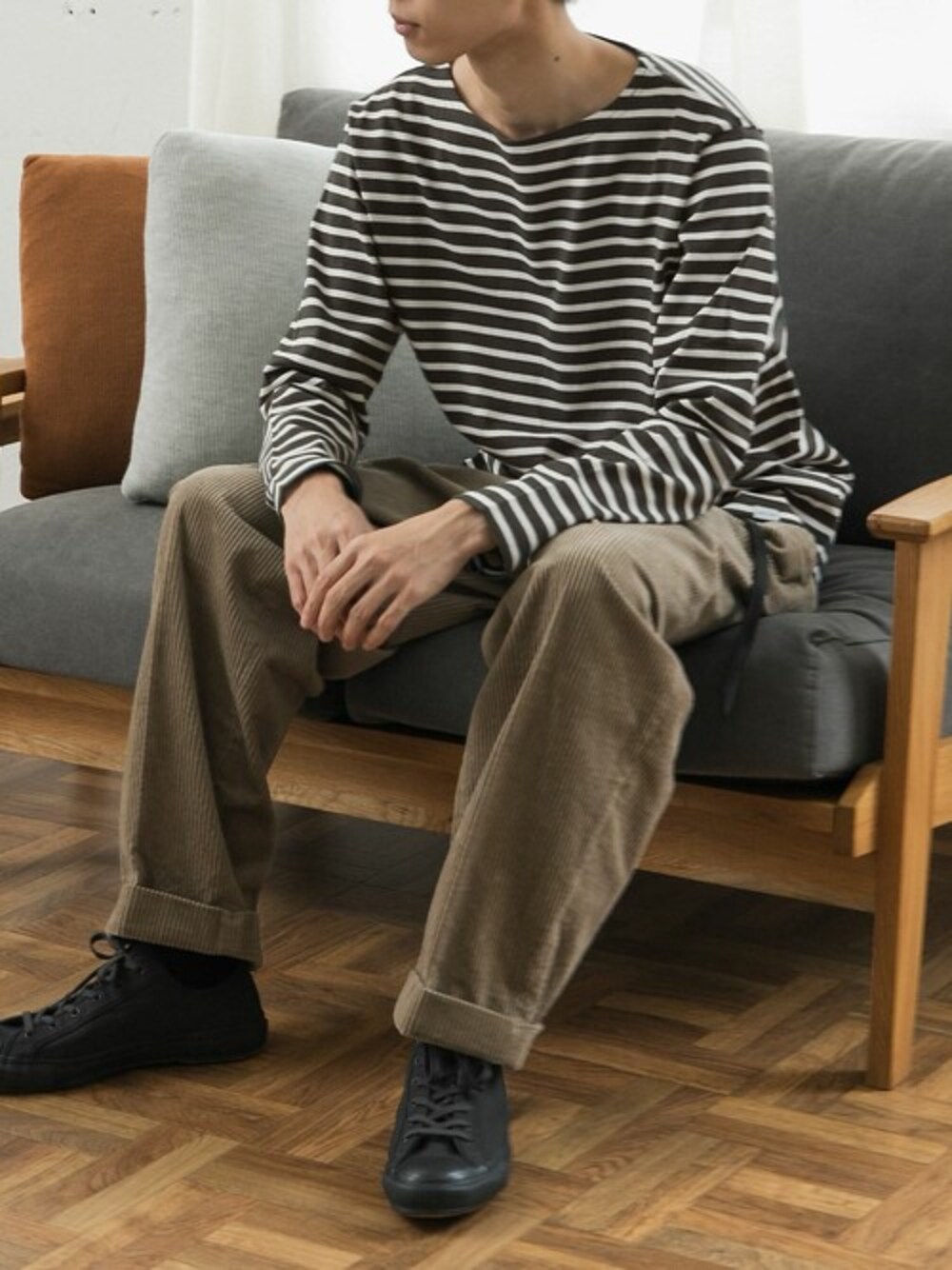「コーデュロイ、ボーダー、コーデュロイパンツ、休日スタイル、ラフ、FORK&SPOON、カジュアルコーデ、パパコーデ、FORK&SPOON MEN」｜「FORK&SPOONのFORK&SPOON　ボートネックボーダー（Tシャツ/カットソー、グレー系）」を使った、FORK&SPOON MENSさん（メンズ・176cm）の秋コーディネートの1枚目の写真