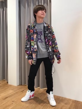 「長袖シャツ」｜「アイテム（ナイロンジャケット）」を使った、しゅう。さん（メンズ・168cm）の春コーディネート