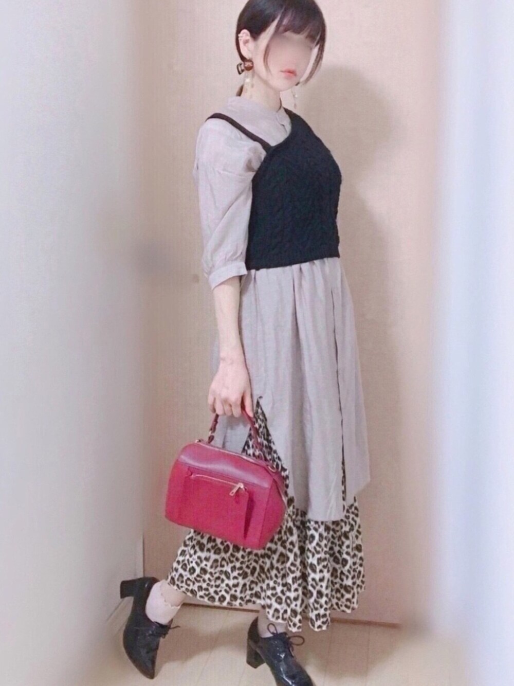 「プチプラのあや×しまむら、ビスチェ、シアーシャツ、レイヤードスタイル、オトナカジュアル、大人ガーリー、レオパード、しまむら」｜「しまむらのアイテム（アンサンブル、その他）」を使った、Yukko.☃︎さん（レディース・160cm）の秋コーディネートの1枚目の写真