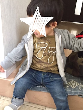 「MIKI HOUSE（ミキハウス）のアイテム（デニムパンツ）」を使った、サキさん（キッズ・80cm）の秋コーディネート
