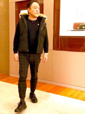 「Guess（ゲス）のアイテム（ダウンベスト）」を使った、かつさん（メンズ・174cm）の冬コーディネート