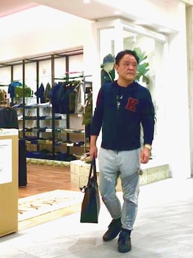 「H&M（エイチ・アンド・エム）のアイテム（トートバッグ）」を使った、かつさん（メンズ・174cm）の春コーディネート