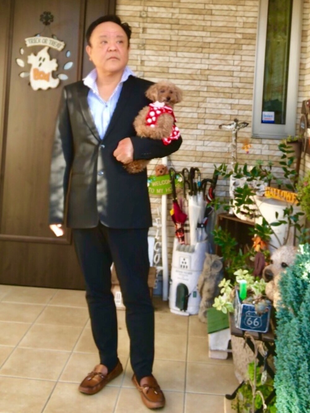 「シンプルコーデ、オトナカジュアル、versace、ZARA、Paul Smith、LOUIS  VUITTON、リッチ長女」｜「リッチ長女のアイテム（福袋/福箱、ゴールド系）」を使った、かつさん（メンズ・174cm）の秋コーディネートの1枚目の写真