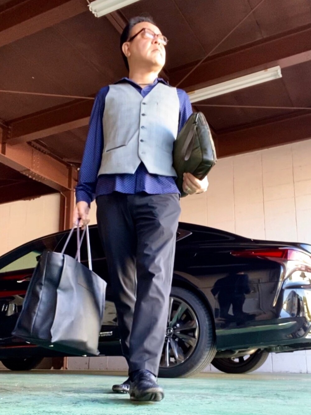「nano・universe、ZARA、GUCCI、Lui's、H&M、秋のコーデ、オトナカジュアル、大人コーデ」｜「H&Mのアイテム（スーツベスト、グレー系）」を使った、かつさん（メンズ・174cm）の秋コーディネートの1枚目の写真