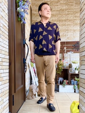 「アイテム（スラックス、ゴールド系）」を使った、かつさん（メンズ・174cm）の夏コーディネート
