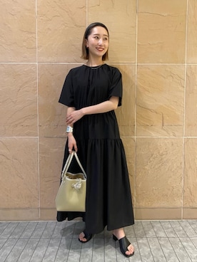 「アイテム（バングル/リストバンド）」を使った、RINAさん（レディース・154cm）の春コーディネート