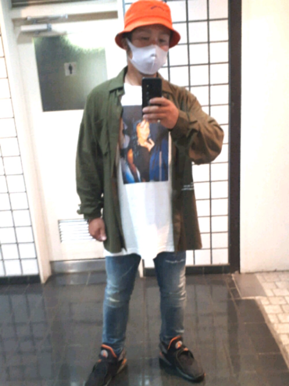 「DIESELのアイテム（デニムパンツ、ブルー系）」を使った、$sho$さん（メンズ・172cm）の夏コーディネートの1枚目の写真