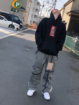 「BlackEyePatch（ブラックアイパッチ）のアイテム（パーカー）」を使った、彪さん（メンズ・168cm）の春コーディネート