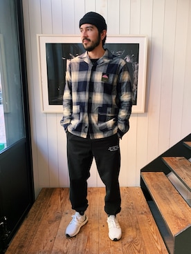 「Saturdays NYC（サタデーズ ニューヨークシティ ）のアイテム（スウェットパンツ）」を使った、Kenji Mutoさん（メンズ・172cm）の冬コーディネート