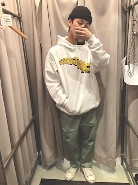 「SPINNS（スピンズ）のアイテム（ニットキャップ/ビーニー）」を使った、山根 広大さん（メンズ・176cm）の冬コーディネート