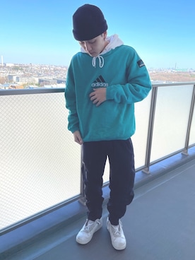 「SPINNS（スピンズ）のアイテム（ニットキャップ/ビーニー）」を使った、山根 広大さん（メンズ・176cm）の春コーディネート