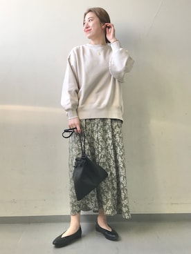 「URBAN RESEARCH DOORS（アーバンリサーチドアーズ）の小花柄ギャザーフレアスカート（スカート）」を使った、amoさん（レディース・158cm）の春コーディネート