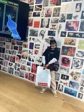 「スケボー」｜「アイテム（スウェット）」を使った、スチャダラパーさん（レディース・160cm）の冬コーディネート
