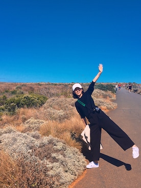 「black」｜「アイテム（マウンテンパーカー）」を使った、emviaさん（レディース・156cm）の秋コーディネート