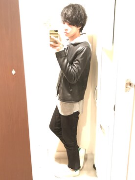 「Hanes」｜「アイテム（ライダースジャケット）」を使った、Ryuさん（メンズ・173cm）の春コーディネート