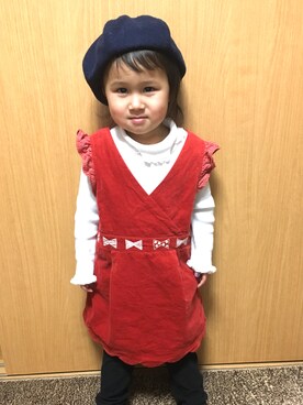 「apres les cours（アプレレクール）のラップジャンパースカート（ジャンパースカート、レッド系）」を使った、nyomo*°さん（キッズ・100cm）の冬コーディネート
