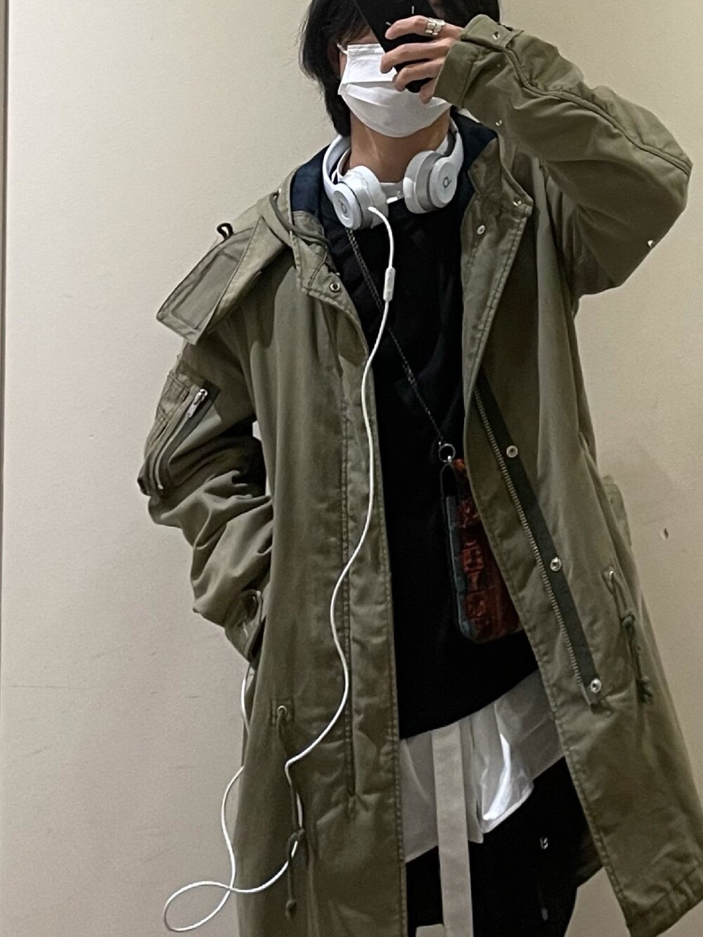「レイヤードスタイル、ミリタリー、ミリタリージャケット、春、大学生、お洒落さんとつながりたい、ootd、ジルサンダー、ギャルソン、ゴルチエ」｜「Jean Paul Gaultierのアイテム（ショルダーバッグ、その他）」を使った、yuuさん（メンズ・165cm）の春コーディネートの1枚目の写真