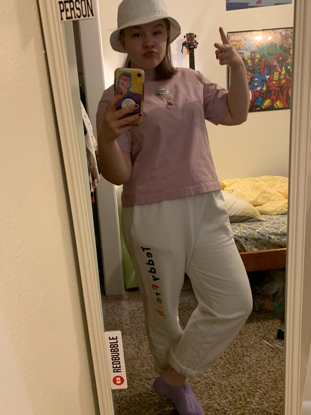 「sweatpants、socks、Tshirts、BUCKET HAT、teddy fresh、UNIQLO、disney、rapunzel、stayhome、quarantine」｜「Teddy Freshのアイテム（パンツ、ホワイト系）」を使った、gibsofyesterさん（レディース・160cm）の春コーディネートの1枚目の写真