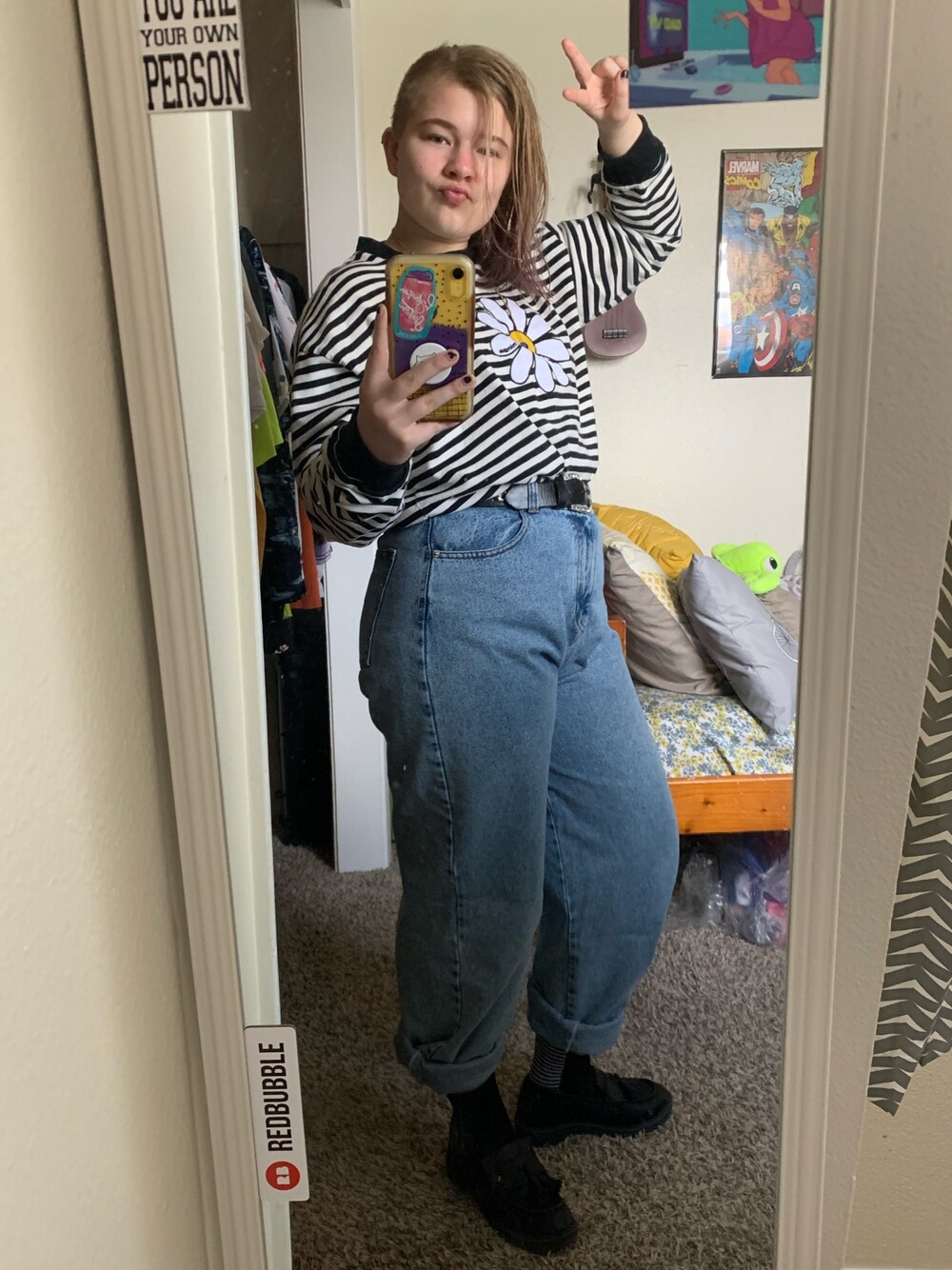 「loafer、jeans、stripe、minga london、flower、glossier、black and white、belt、90’s、highwaist」｜「Wild FableのRating: 6/10 （ローファー、ブラック系）」を使った、gibsofyesterさん（レディース・160cm）の春コーディネートの1枚目の写真