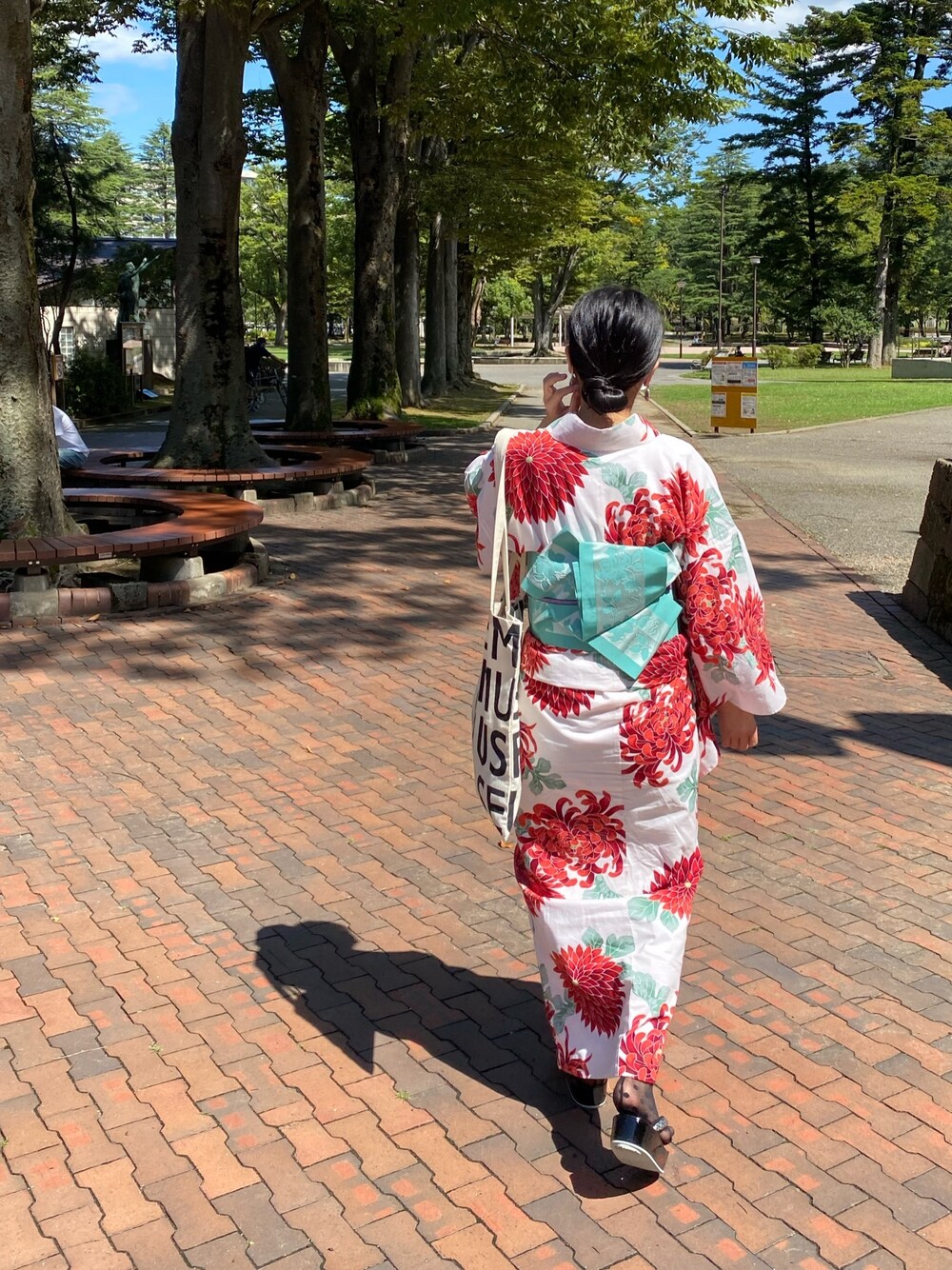 「着物、浴衣、お買い物」｜「菊屋の浴衣（お誂え）（浴衣、レッド系）」を使った、さかなせんせいさん（レディース・161cm）の秋コーディネートの1枚目の写真