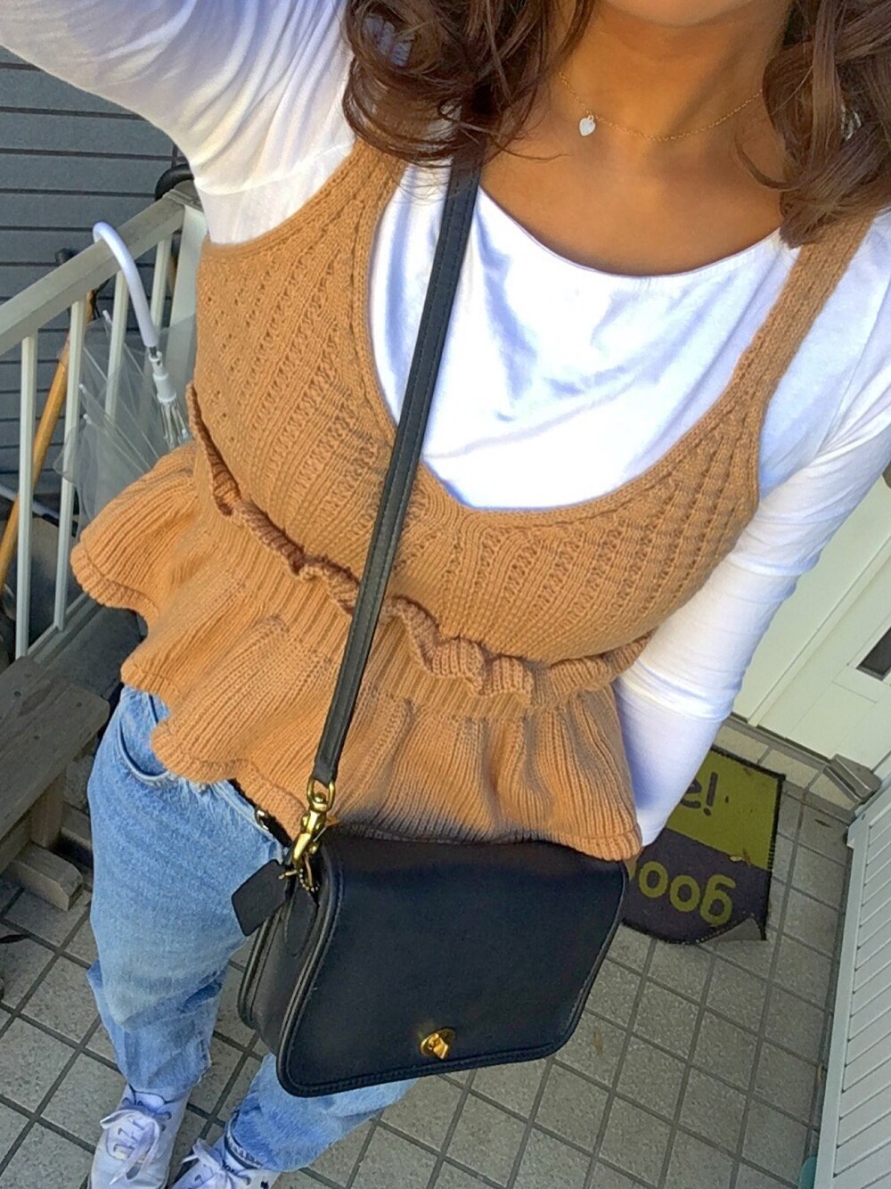 「韓国ファッション #Kのアイテム（ベスト、ベージュ系）」を使った、mmm_yさん（レディース・167cm）の秋コーディネートの1枚目の写真