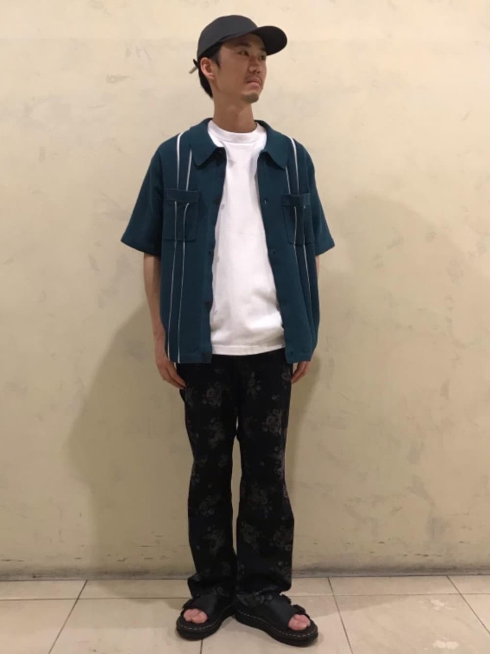 「MONKEY TIMEの＜monkey time＞ SOLID TWILL PL CAP/キャップ（キャップ、グレー系）」を使った、nakamura  tomoyaさん（メンズ・170cm）の春コーディネートの1枚目の写真