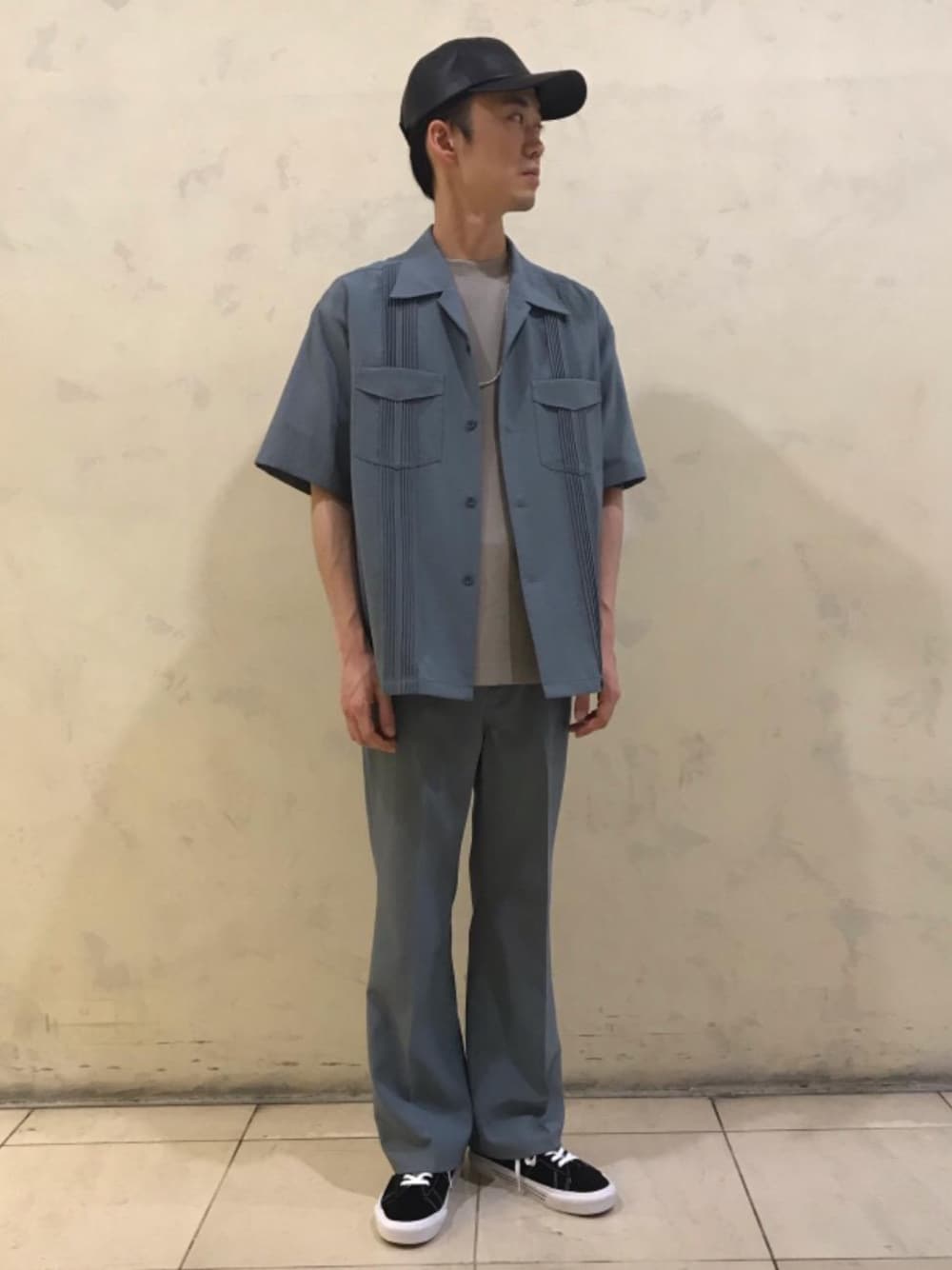 「MONKEY TIMEの＜monkey time＞ FAUX LTHR PL/CAP/キャップ（ハット、ブラック系）」を使った、nakamura  tomoyaさん（メンズ・170cm）の春コーディネートの1枚目の写真