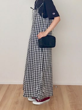 「赤コンバース」｜「アイテム（サロペット/オーバーオール）」を使った、ます。さん（レディース・164cm）の夏コーディネート
