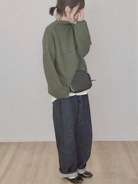 「UNIQLO（ユニクロ）のハイライズワイドストレートジーンズ（デニムパンツ）」を使った、ます。さん（レディース・164cm）の冬コーディネート